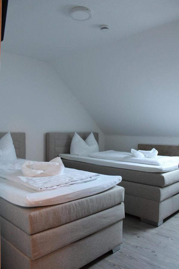 Gastehaus Hubertushof - 24H Check-In Hotel Hausen  Buitenkant foto