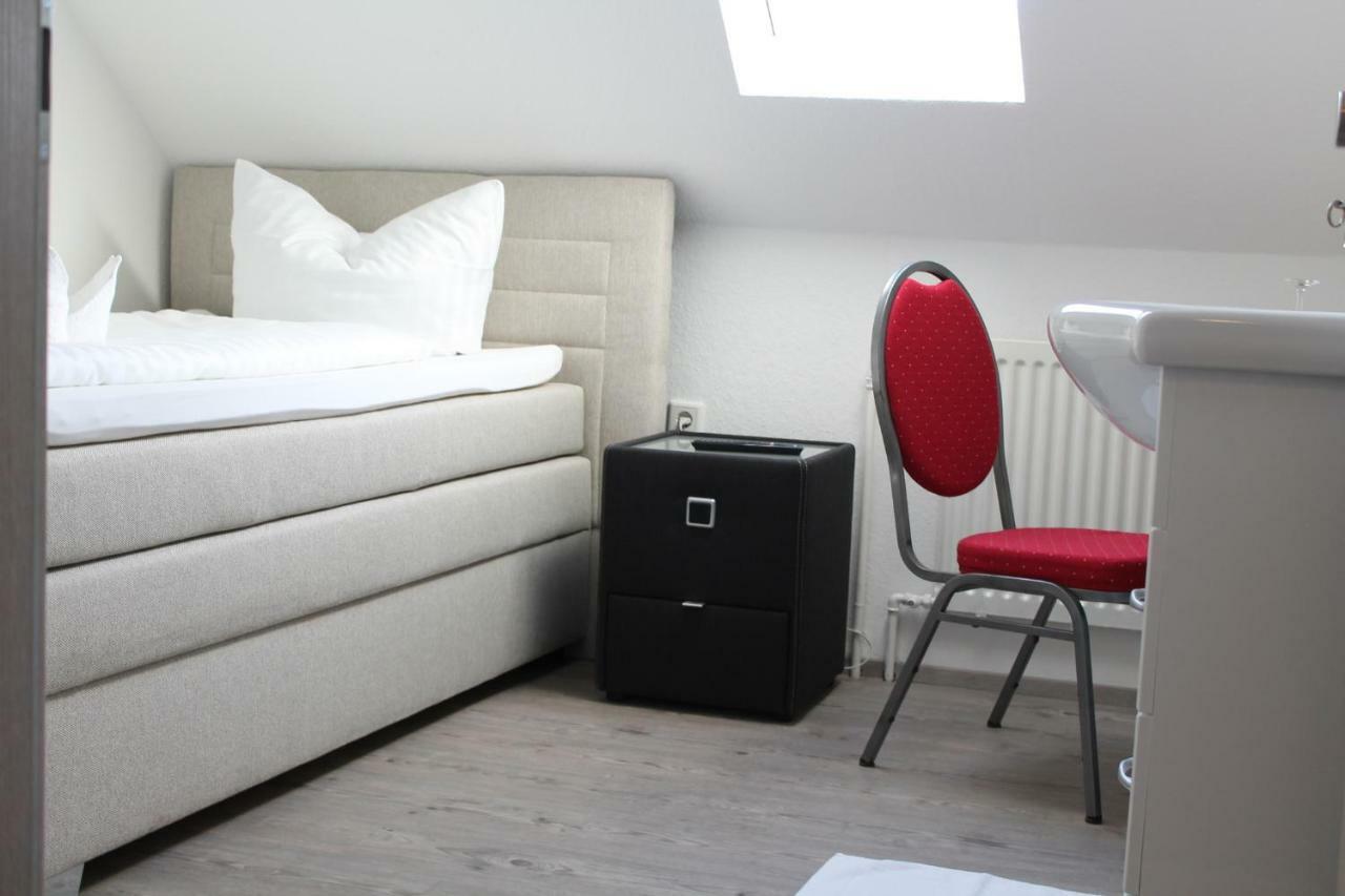 Gastehaus Hubertushof - 24H Check-In Hotel Hausen  Buitenkant foto