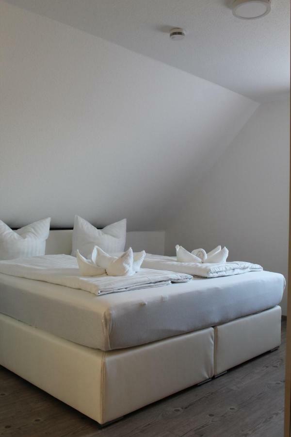 Gastehaus Hubertushof - 24H Check-In Hotel Hausen  Buitenkant foto